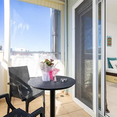 Apartment Koum Kapi Mare C2 *